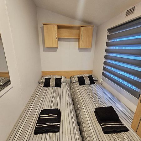 Tattershall Lakes Hot Tub Lodge Breaks Luaran gambar