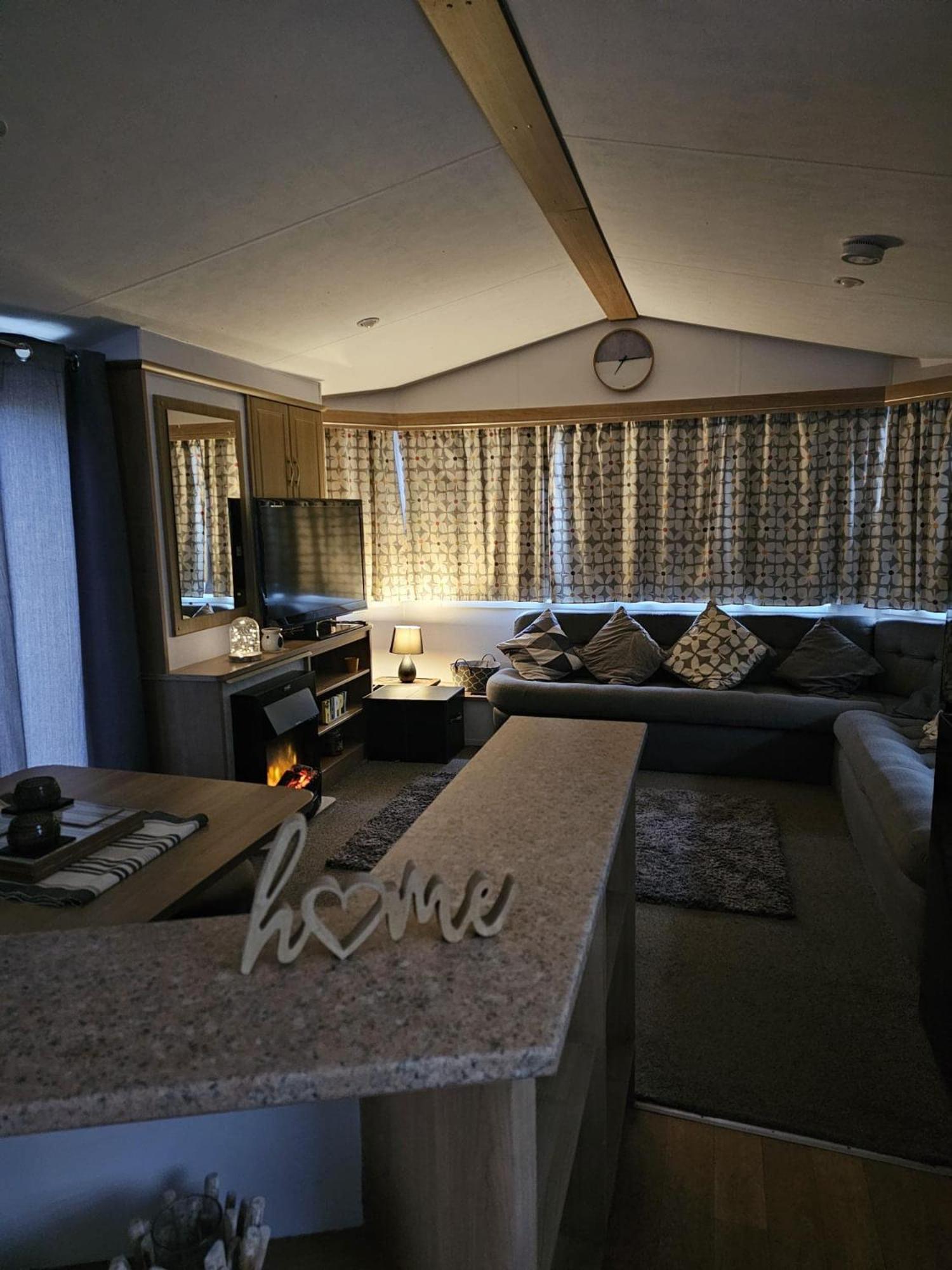Tattershall Lakes Hot Tub Lodge Breaks Luaran gambar
