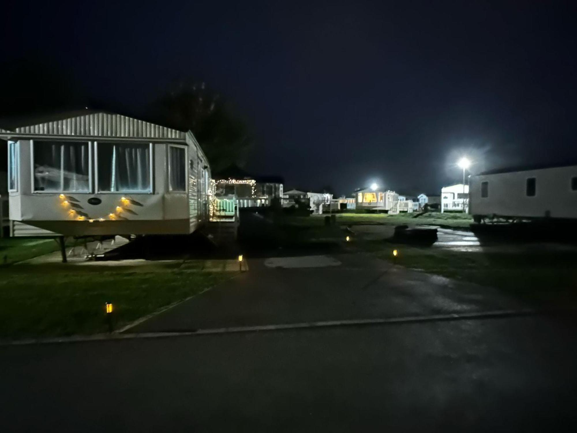 Tattershall Lakes Hot Tub Lodge Breaks Luaran gambar